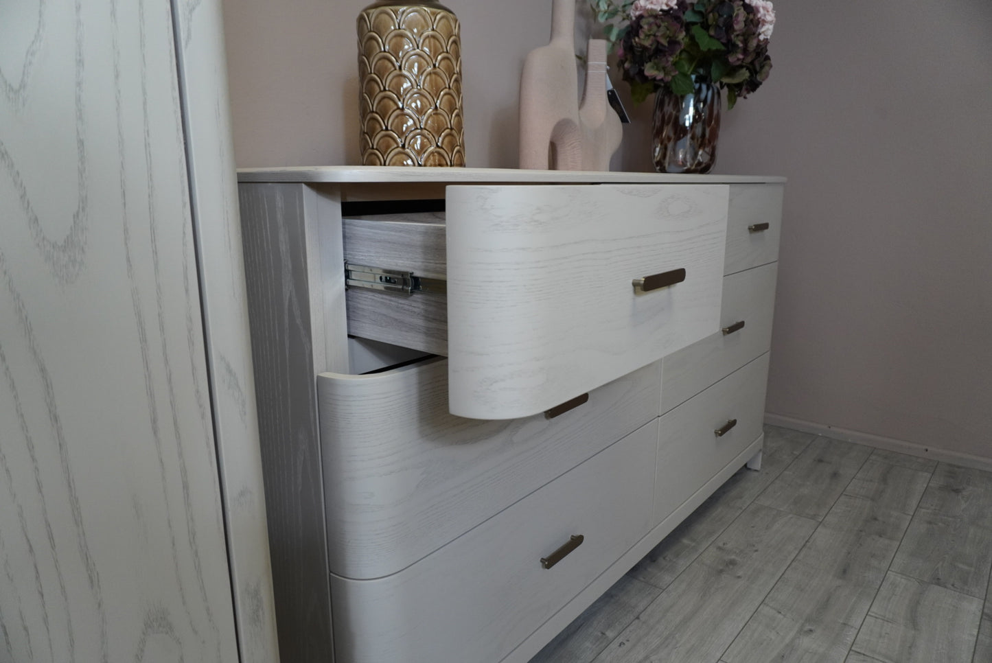 Zahra 7Drawer chest