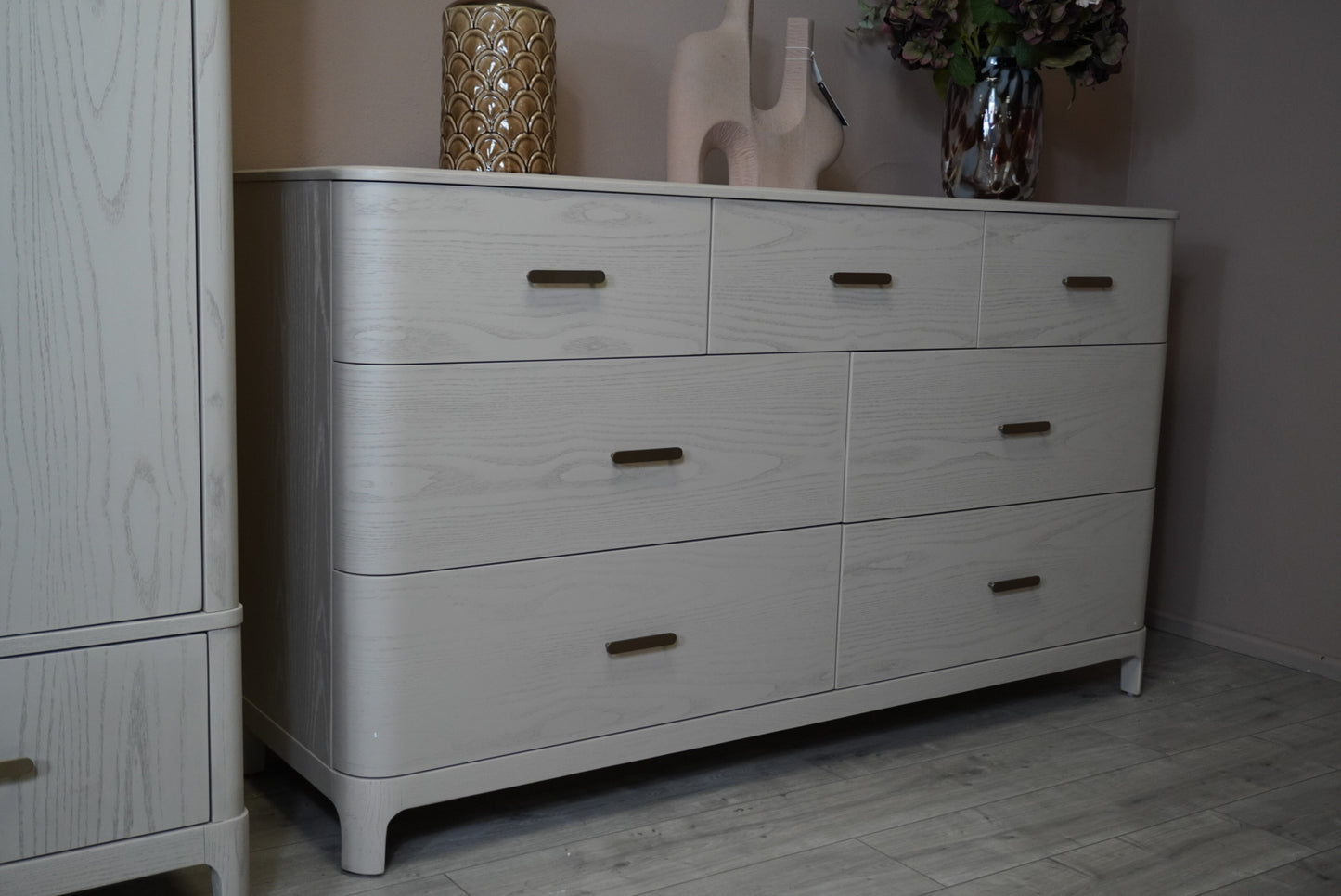 Zahra 7Drawer chest
