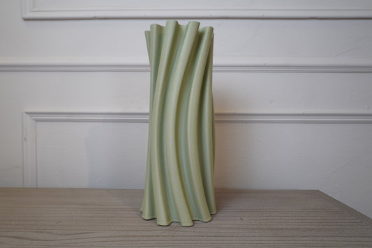 Aeson Vase
