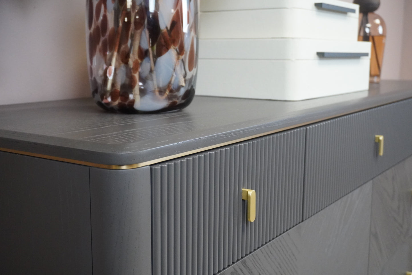 Diletta Ebony Wide Chest