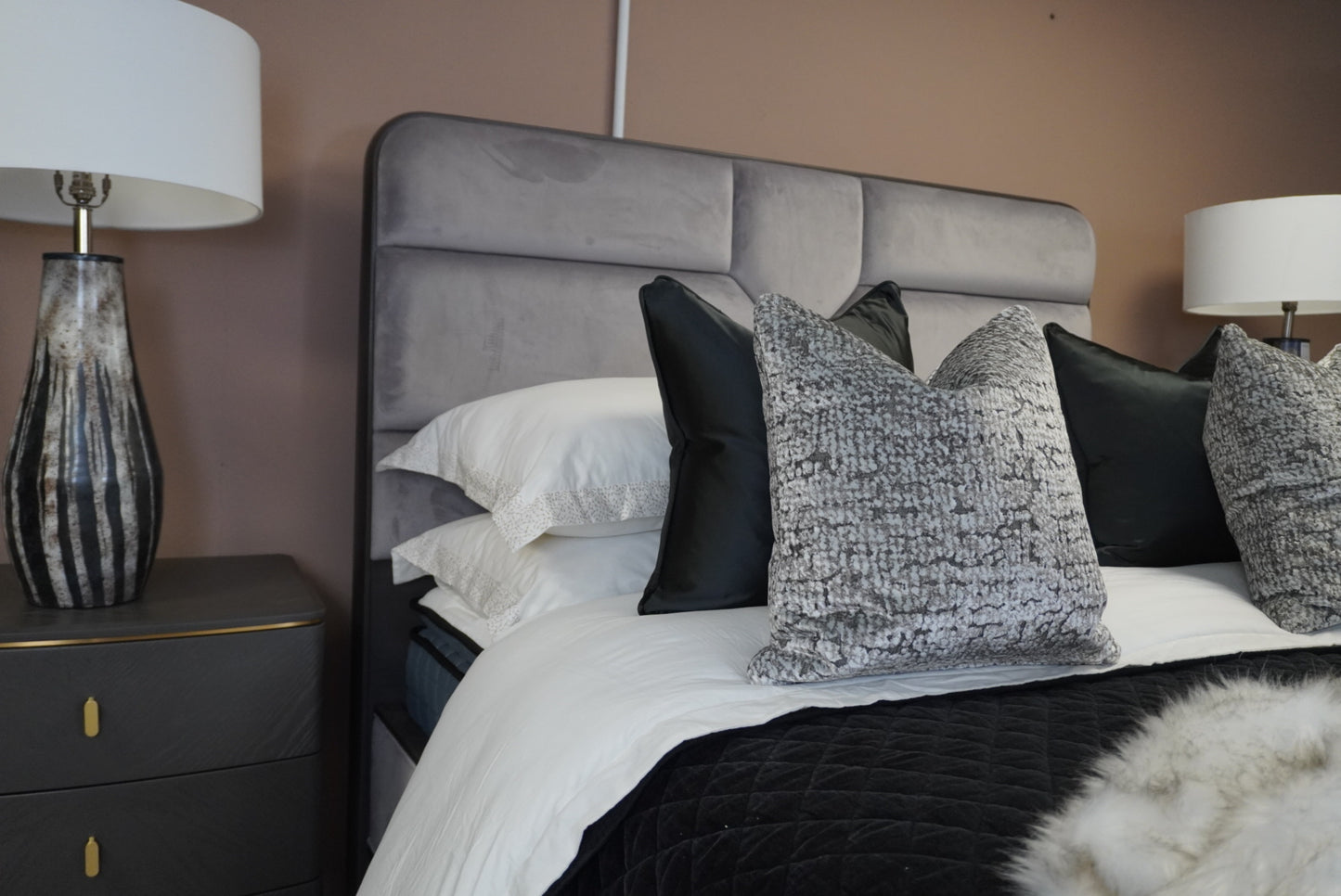 Diletta Ebony Nightstand