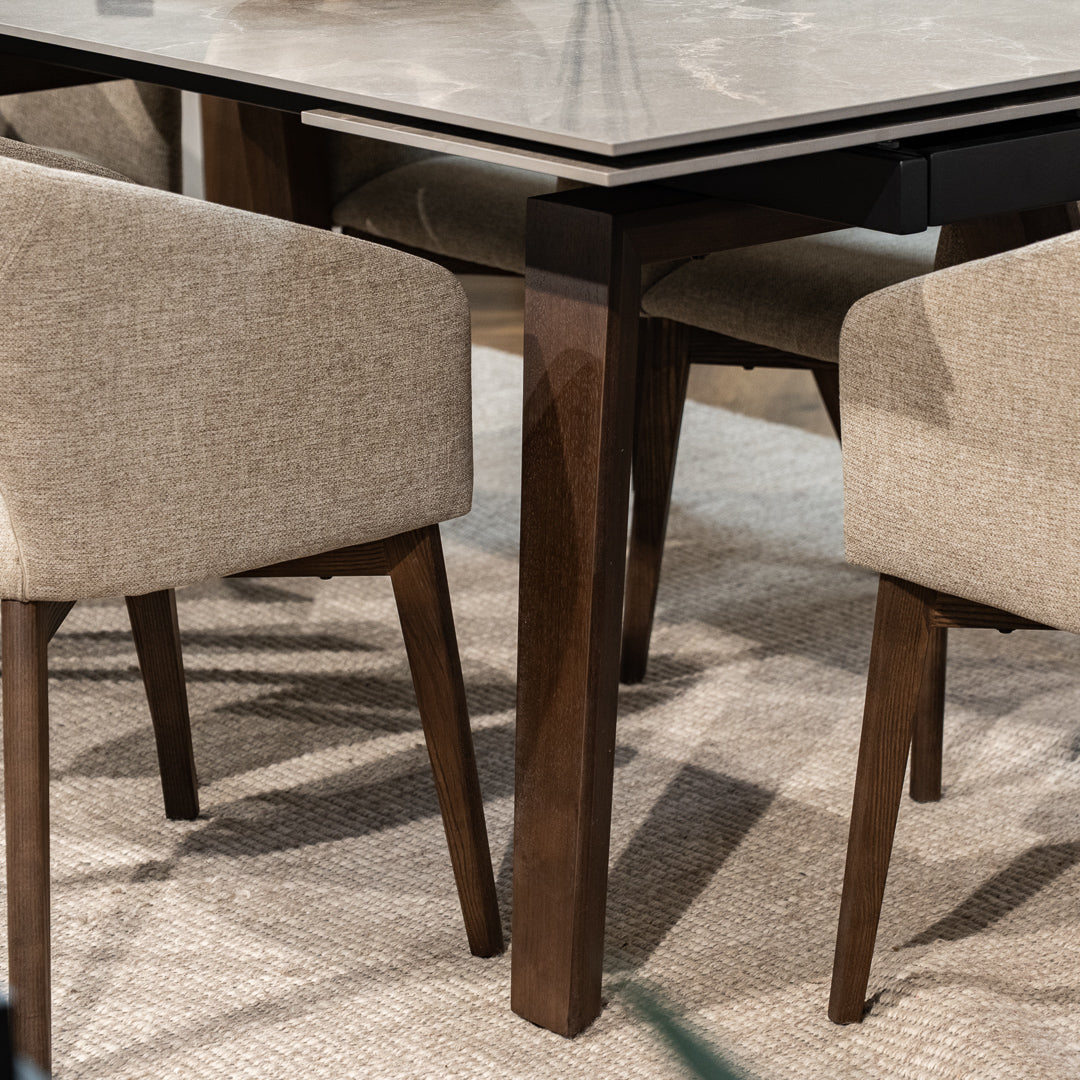 Axton 1.8m Extending Table
