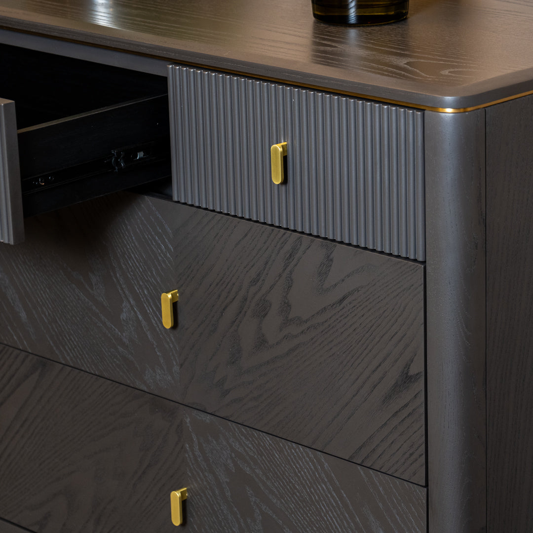 Diletta Ebony Wide Chest