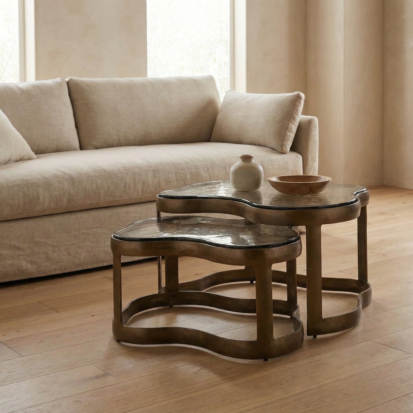 Coffee table with fairfield brass