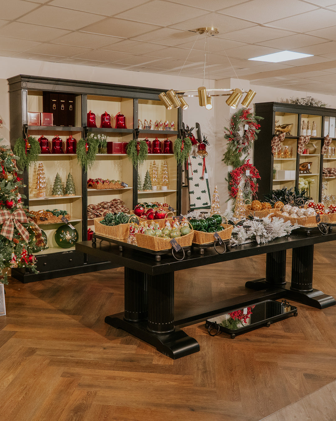 Holy & ivy red baubleS