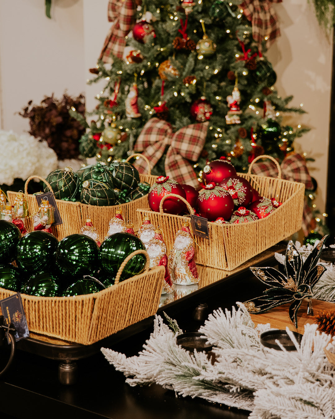 Holy & ivy red baubleS