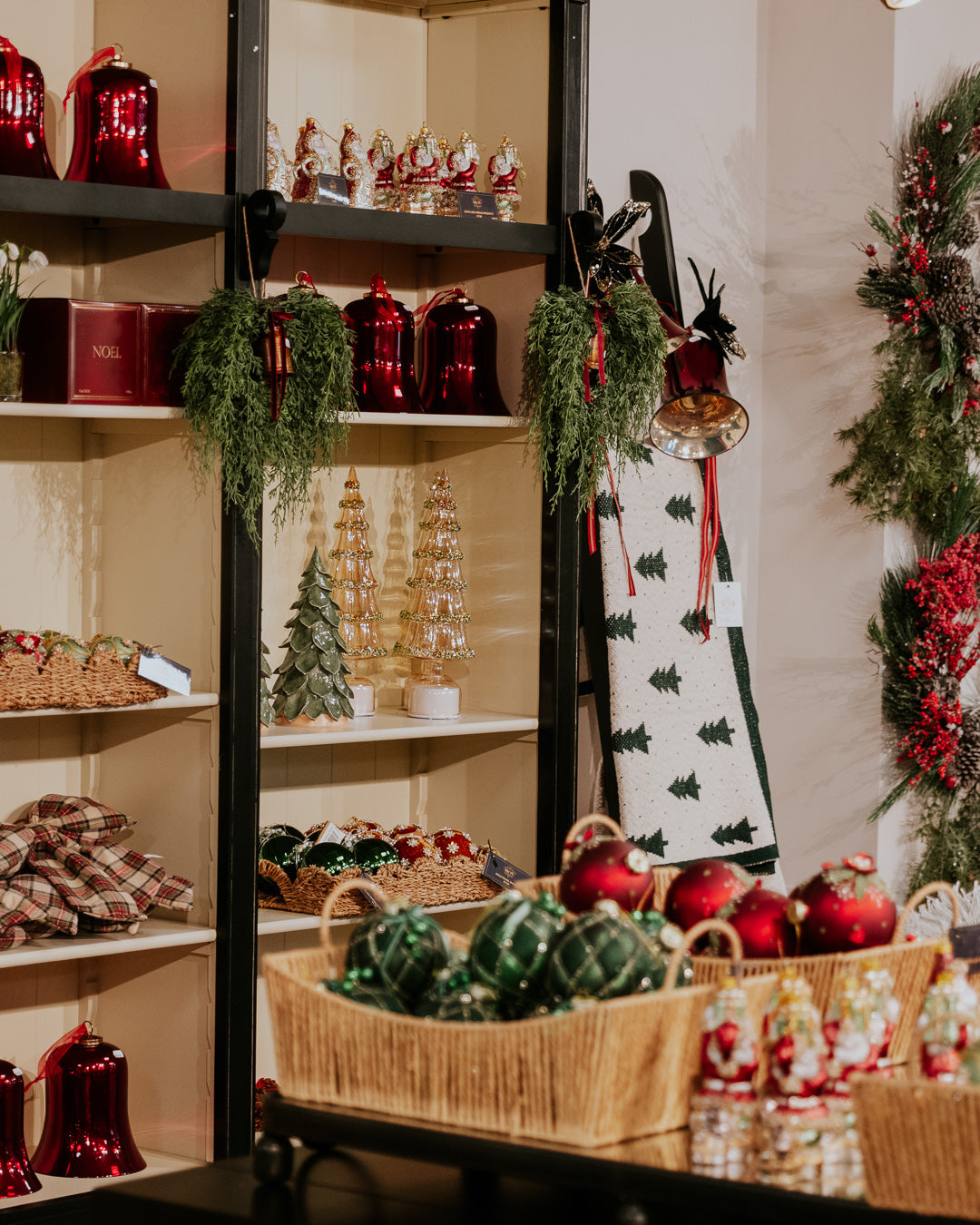 Holy & ivy red baubleS