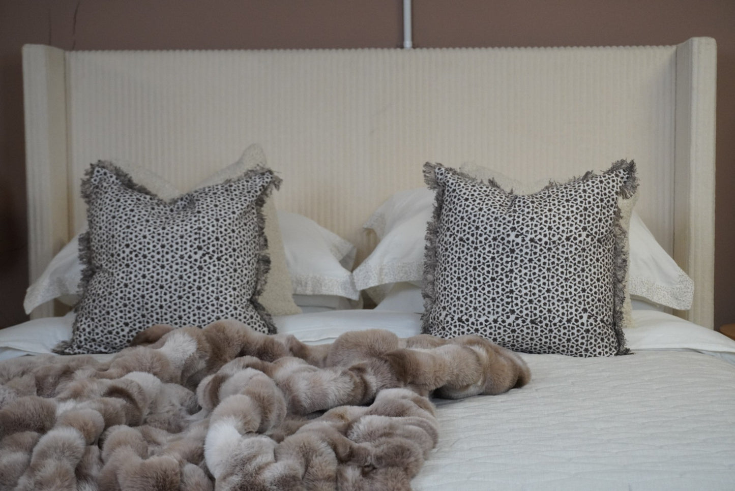 Lyon Kingsize Bedframe